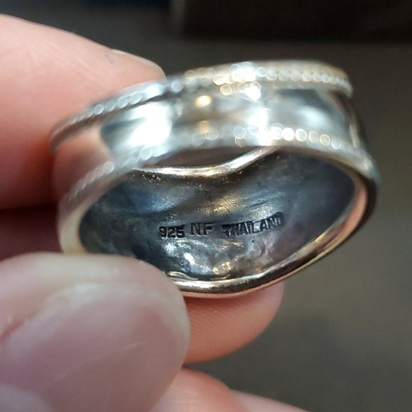 Size 9.75 925 Sterling Silver Cool Large Slight V Shape Ring - Picture 4 of 7